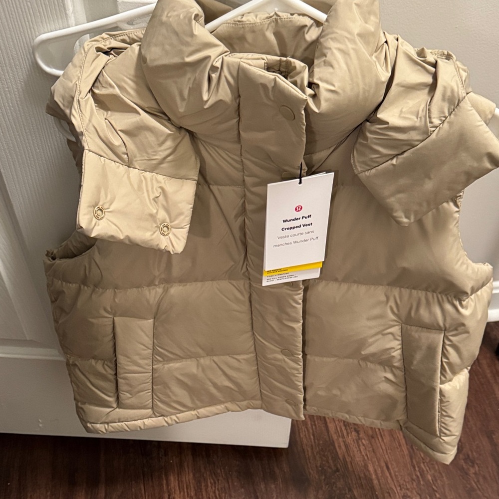 Lululemon cropped vest